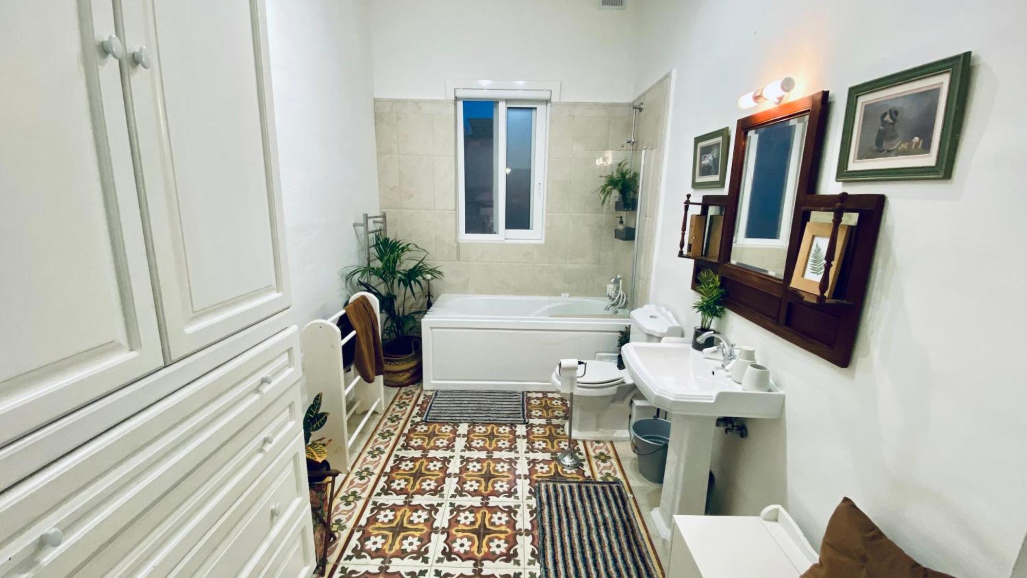 Free Breakfast, Pool, Spacious Aircon Hideaway Apartment Моста Екстериор снимка