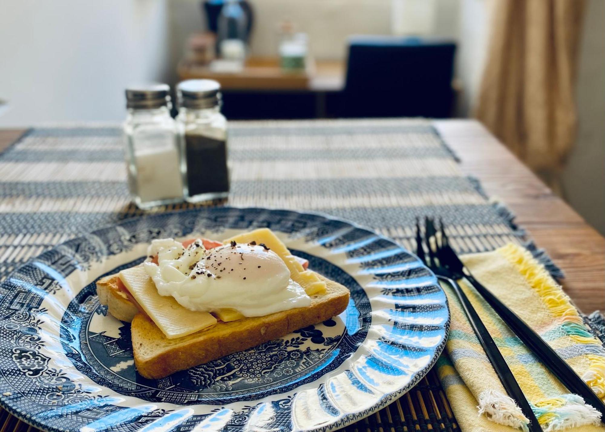 Free Breakfast, Pool, Spacious Aircon Hideaway Apartment Моста Екстериор снимка